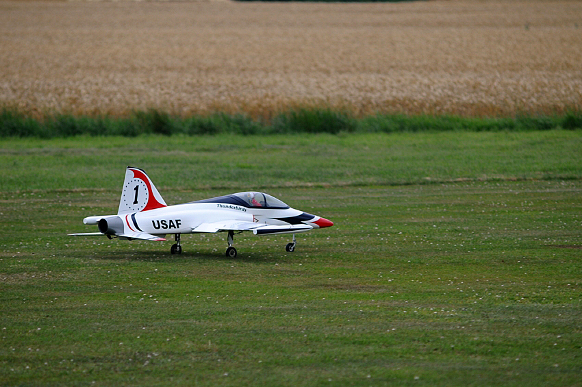 R-JET_6100.JPG