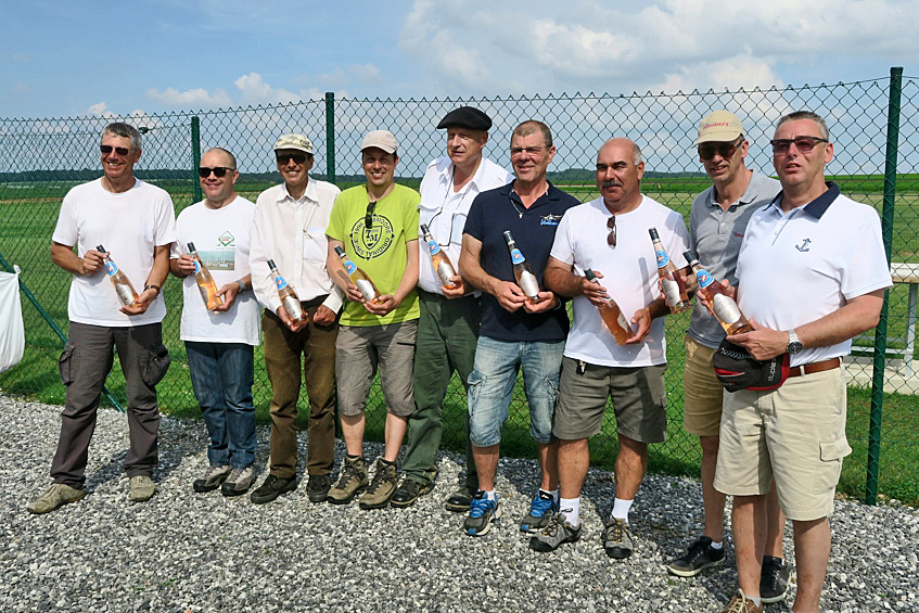 R-IMG_2497.JPG -                                