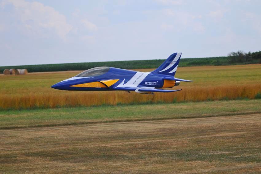 R-JET_7337.JPG