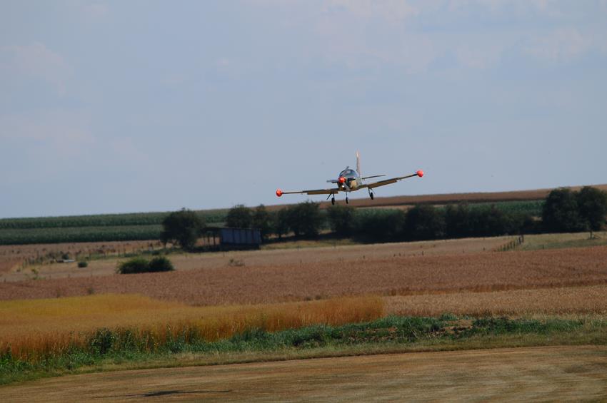 R-JET_7772.JPG